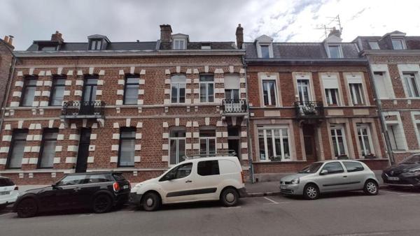 IMMEUBLE DE RAPPORT AVEC 3 APPARTEMENTS