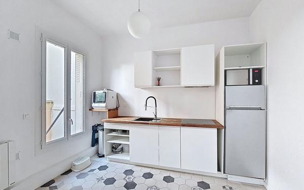 Appartement à louer    2 pièces •  Suresnes