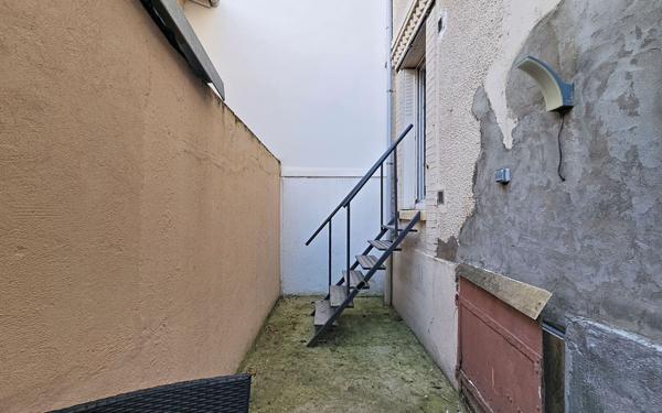 Appartement à louer    2 pièces •  Suresnes