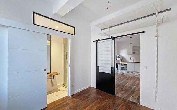 Appartement à louer    2 pièces •  Suresnes