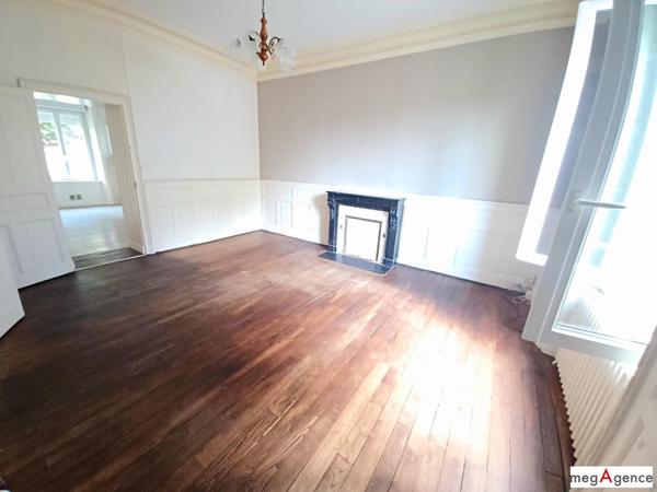 Appartement à FOUGERES, 35300 - 4 pièces 82m²