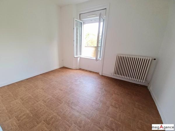 Appartement à FOUGERES, 35300 - 4 pièces 82m²