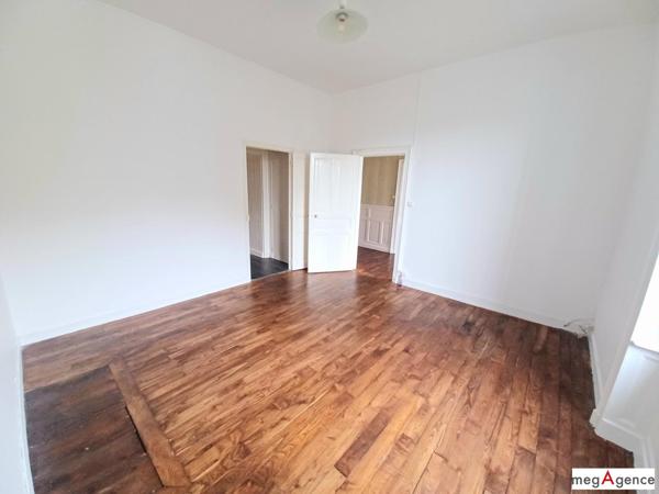 Appartement à FOUGERES, 35300 - 4 pièces 82m²