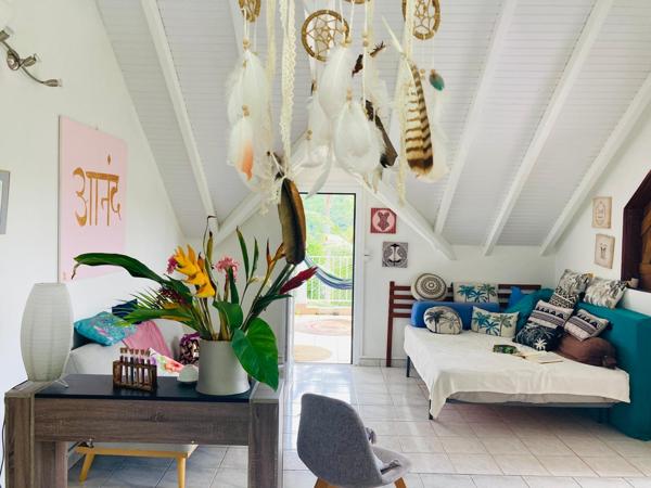 Petit-Bourg (97170) T2 meublé - haut de villa