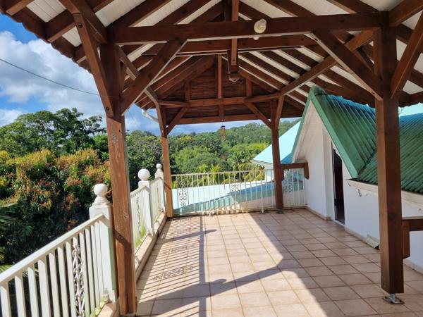 Petit-Bourg (97170) T2 meublé - haut de villa