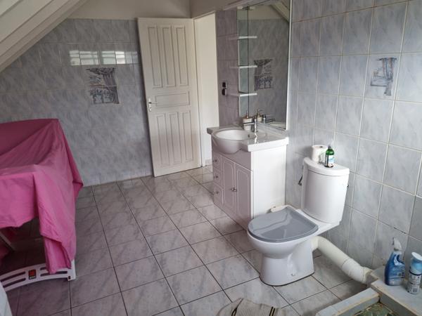 Petit-Bourg (97170) T2 meublé - haut de villa