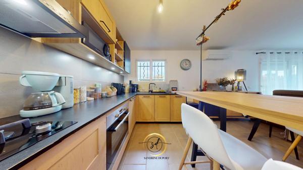 Maison 3 faces 5pièce(s) 106 m2, jardin, garage, place de parking