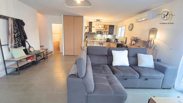 Maison 3 faces 5pièce(s) 106 m2, jardin, garage, place de parking