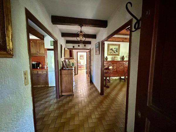 Maison à vendre    7 pièces • 266 m2 Vaison-la-Romaine