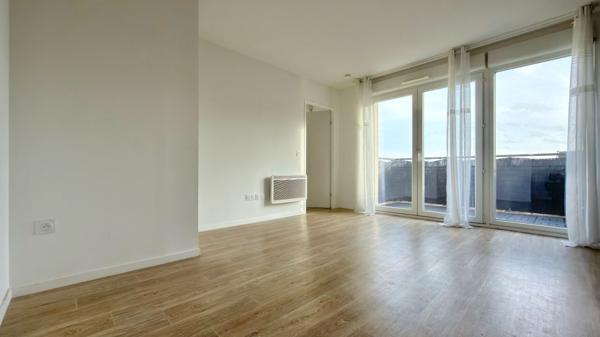 Appartement Corbeil Essonnes 2 pièce(s) 41.3 m2