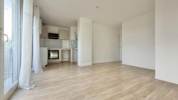 Appartement Corbeil Essonnes 2 pièce(s) 41.3 m2