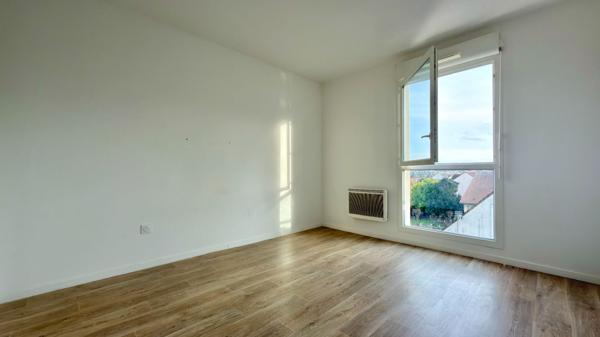 Appartement Corbeil Essonnes 2 pièce(s) 41.3 m2