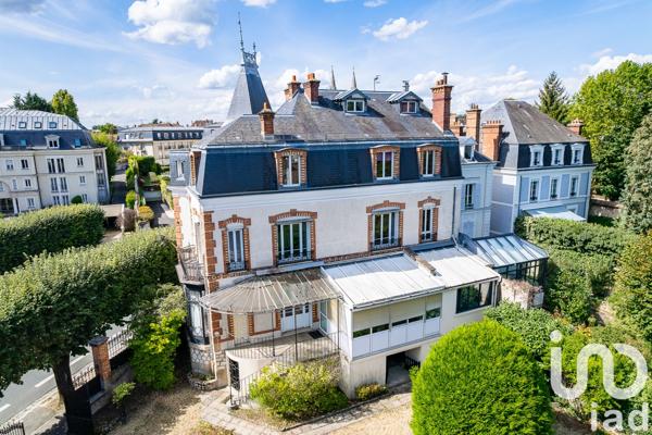 Maison à vendre 17 pièces 370 m² Fontainebleau