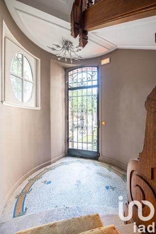 Maison à vendre 17 pièces 370 m² Fontainebleau