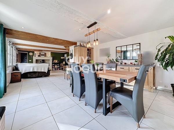 MAISON À VENDRE DE 5 PIÈCES DE 145,00 M²