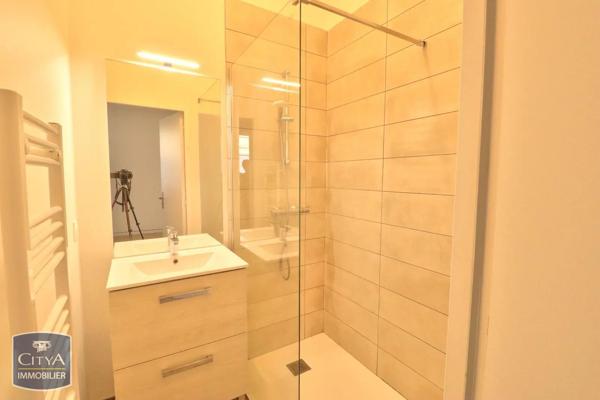 Appartement à louer 2 pièces 41.59m² Saint-Étienne (42000)