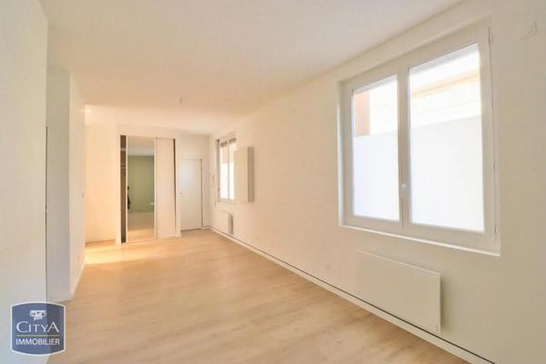 Appartement à louer 2 pièces 41.59m² Saint-Étienne (42000)