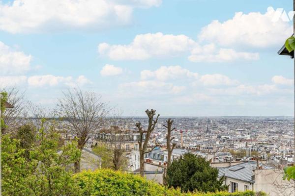 Appartement 30 m² Place du Calvaire PARIS 18