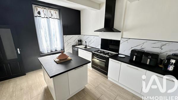 Maison à vendre 13 pièces 313 m² Sainte-Cécile-les-Vignes