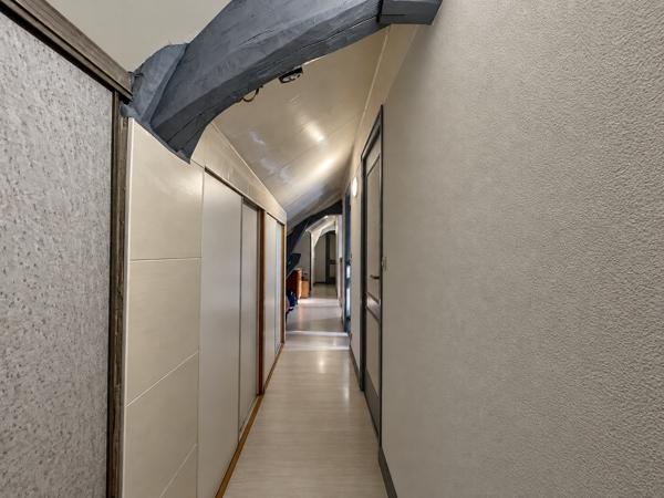 Maison
         6 pièces
        - 120 m² 221 000 € *