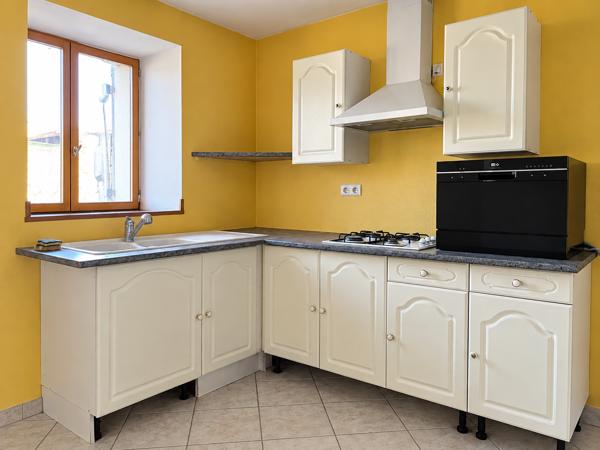 Maison
         6 pièces
        - 120 m² 221 000 € *