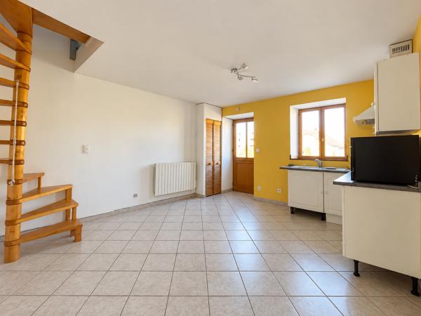 Maison
         6 pièces
        - 120 m² 221 000 € *