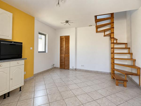 Maison
         6 pièces
        - 120 m² 221 000 € *