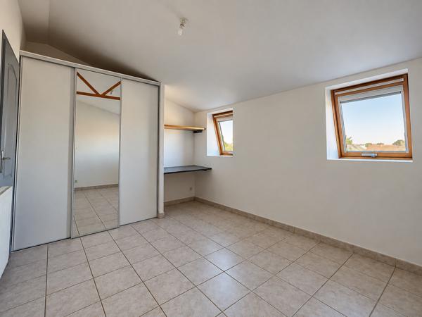 Maison
         6 pièces
        - 120 m² 221 000 € *
