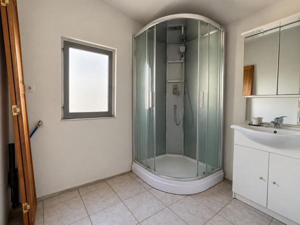 Maison
         6 pièces
        - 120 m² 221 000 € *