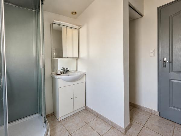 Maison
         6 pièces
        - 120 m² 221 000 € *