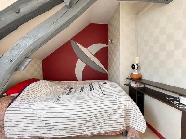 Maison
         6 pièces
        - 120 m² 221 000 € *