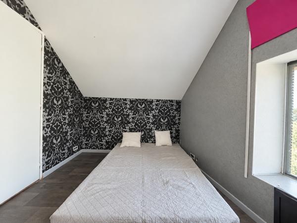 Maison
         6 pièces
        - 120 m² 221 000 € *