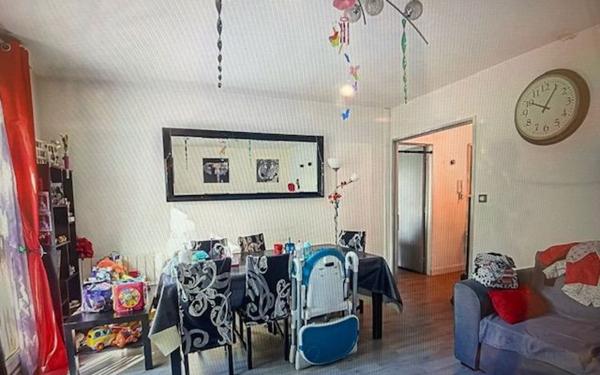 Appartement à vendre    4 pièces • 72,62 m2 Marseille 11