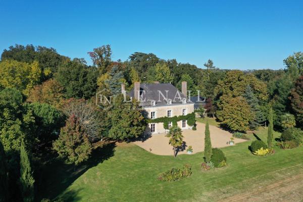 Ravissante gentilhommière XVIème et XVIIIème dans un magnifique parc sur 23 ha