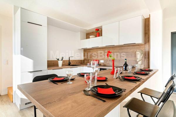 SUPERBE DUPLEX AVEC TERRASSE TROPEZIENNE SANS VIS A VIS