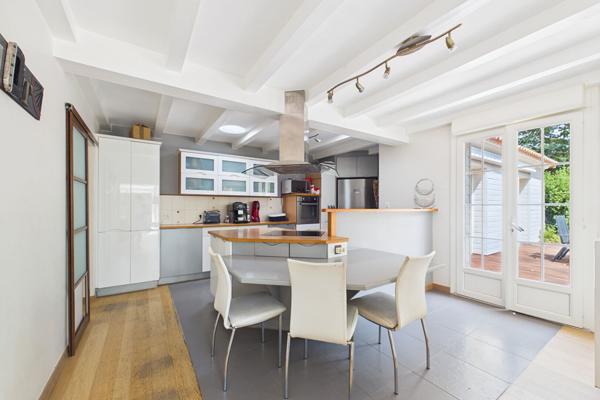 Maison 8 pièces 193.1 m2