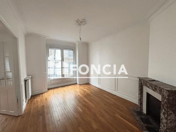 Location Appartement 4 pièces 74.2 m² - Paris 75018