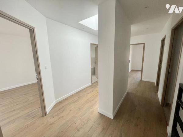Maison contemporaine 6 pièces avec piscine