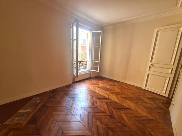 Magnifique appartement ancien parquet moulures cheminées