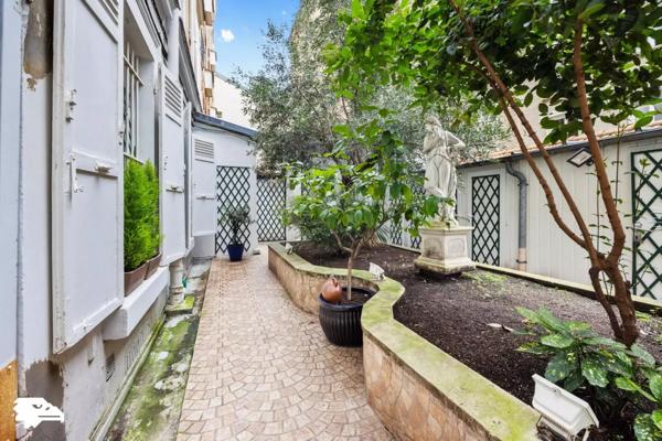Magnifique appartement ancien parquet moulures cheminées