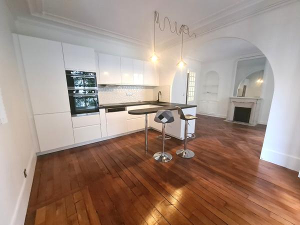 Magnifique appartement ancien parquet moulures cheminées