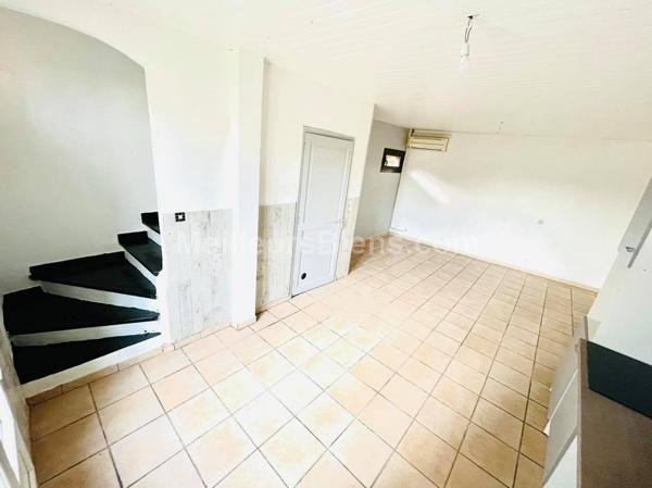 Maison de village T4 de 77m2 rénové à Pézilla-la-Rivière