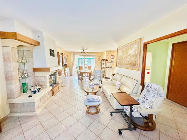 Joli pavillon sur sous sol