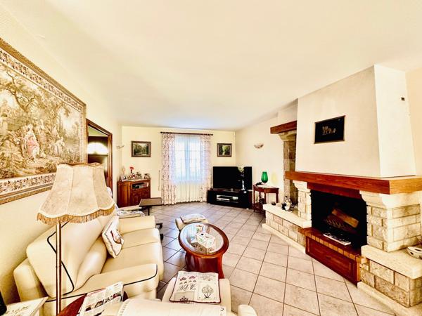 Joli pavillon sur sous sol