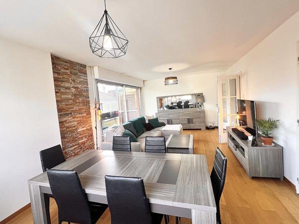 Magnifique appartement de 81 m2 idéalement situé en fond d'impasse - centre ville de BELFORT