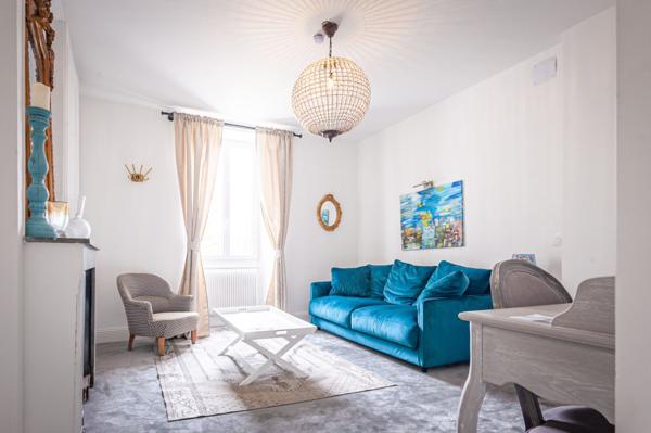 Vente Château Saint-Étienne-de-Saint-Geoirs 20 Pièces 1200 m²