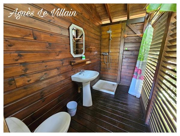 Propriété de 9 gites et 2 piscines Vue Mer