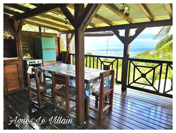 Propriété de 9 gites et 2 piscines Vue Mer