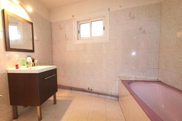 Maison à VILLEMOUSTAUSSOU, 11620 - 5 pièces 191m²