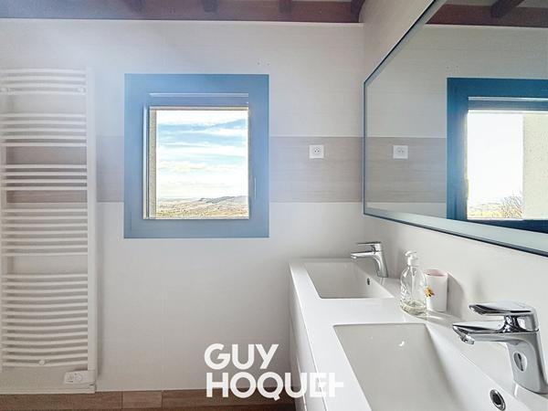 Maison avec piscine, dépendances et vue imprenable - 69840 CENVES